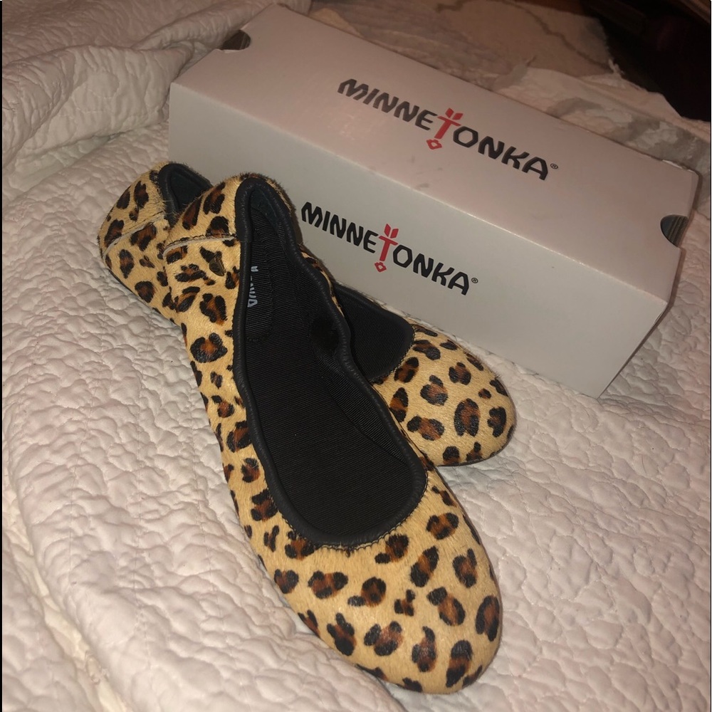 NEW Minnetonka Anna Ballet Flat leopard calf hair